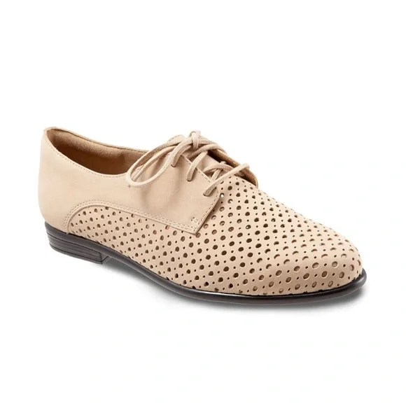 Trotters | NWB Lizzie Oxford Perforated Shoes - 10.5N - Picture 1 of 9